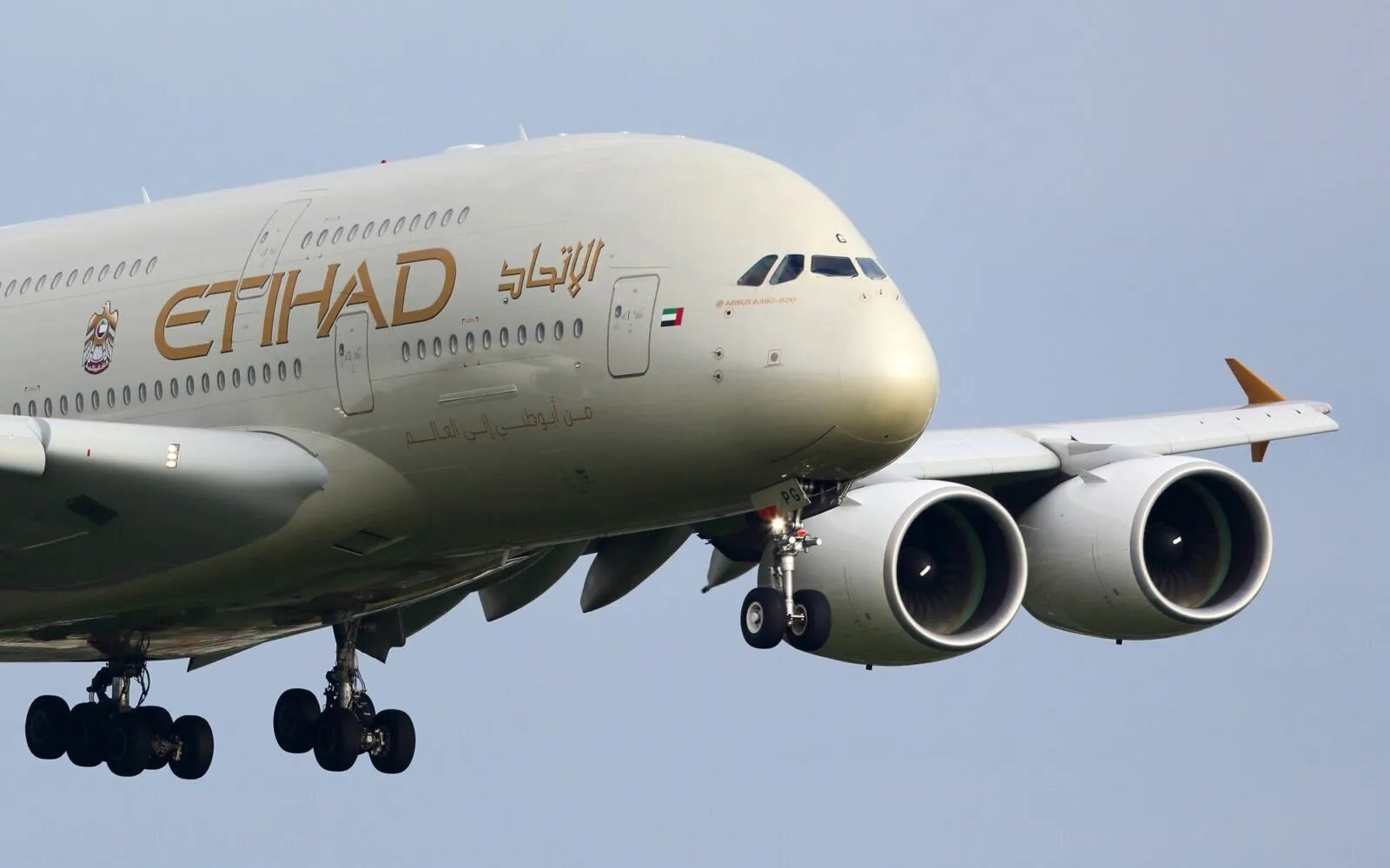 Một chiếc Airbus A380 của Etihad Airways. Ảnh: Fasttailwind / Shutterstock.com