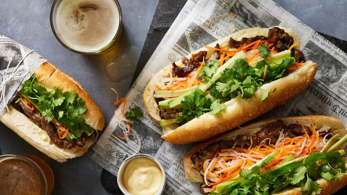 Một phần bánh mì thịt nướng Việt Nam. Ảnh: Delish.