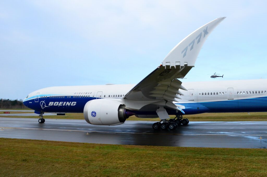 boeing-777x-wh001-winglet-pae-taxi-2020-1024x678.jpeg