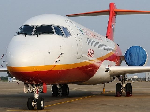 640px-comac_arj21-700-_comac_jp7007767.jpeg