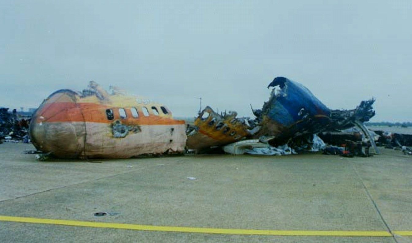 singapore_airlines_flight_006_wreckage.jpeg