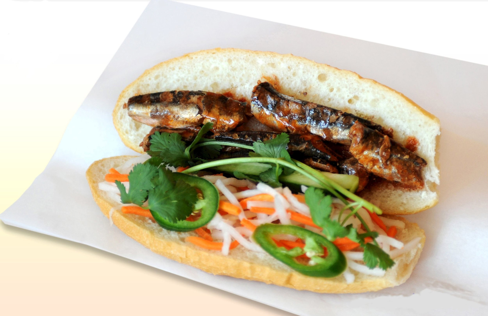 banh-mi-ca-moi-scaled.jpg