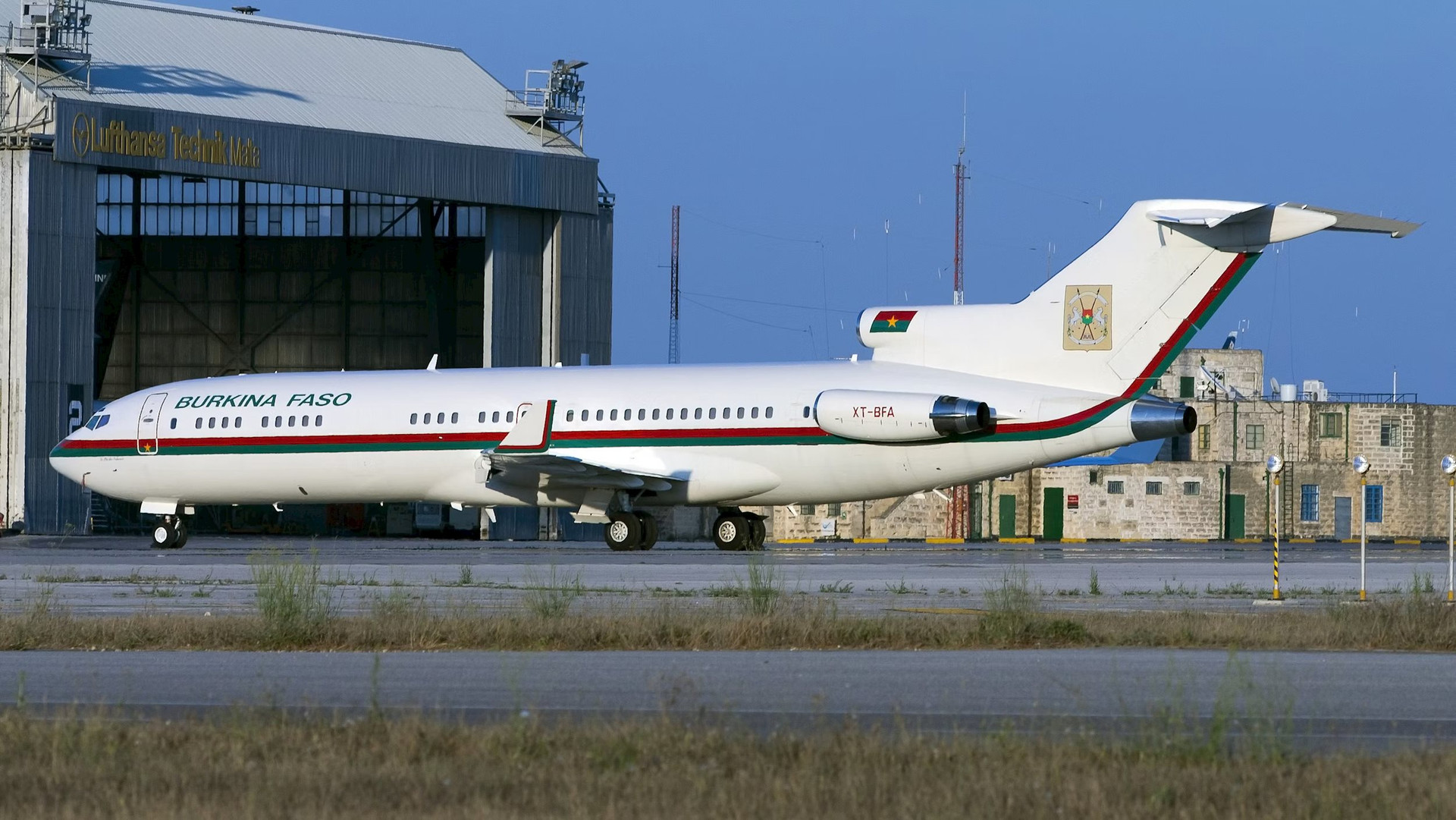 a-burkina-faso-government-boeing-727-insectworld-1.jpeg