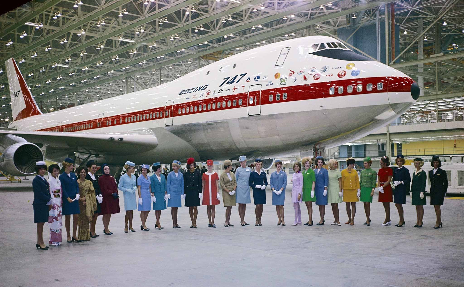 4569112_cover_boeing_747.jpg