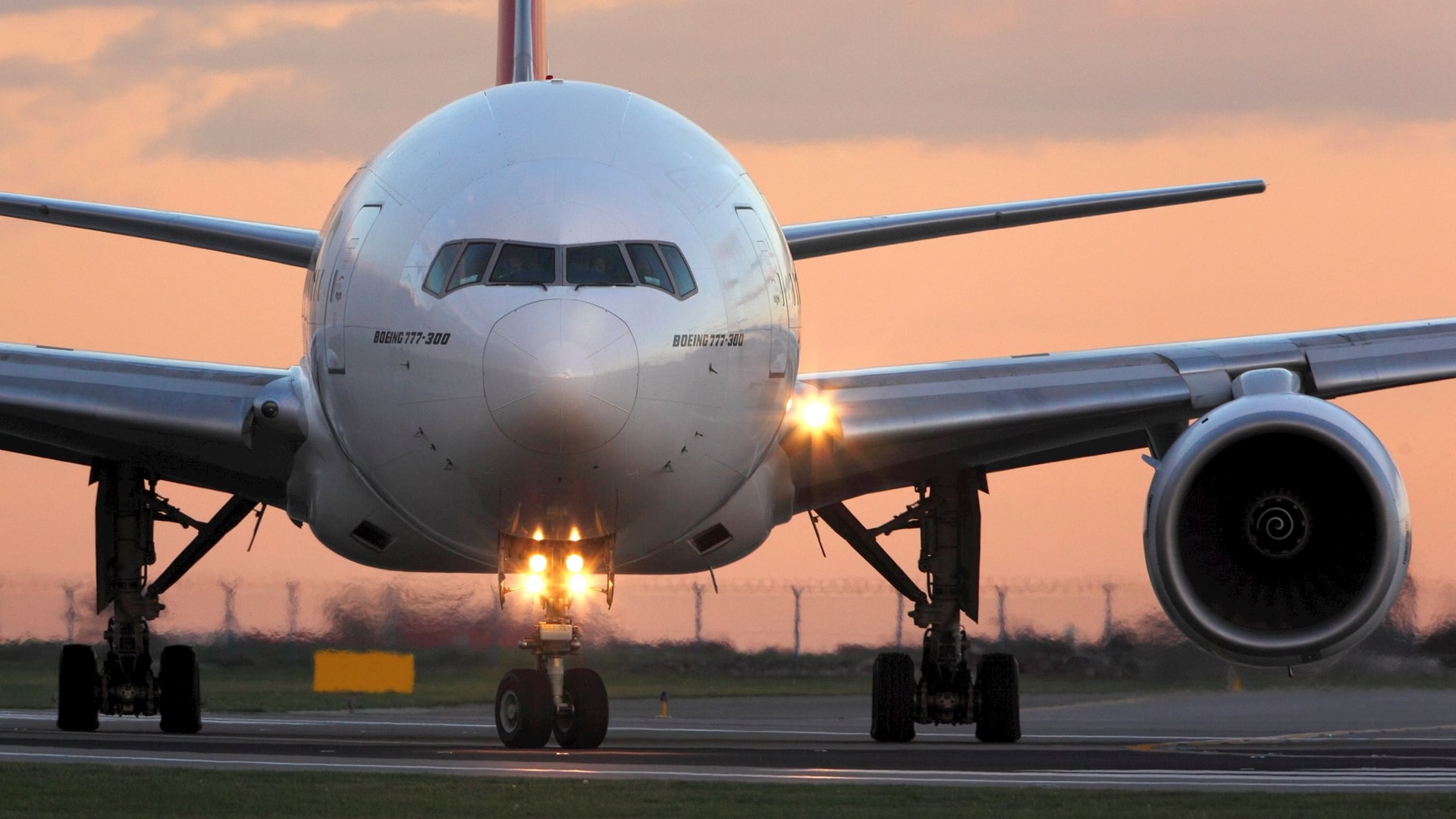 boeing-777-about-to-take-off1.jpeg