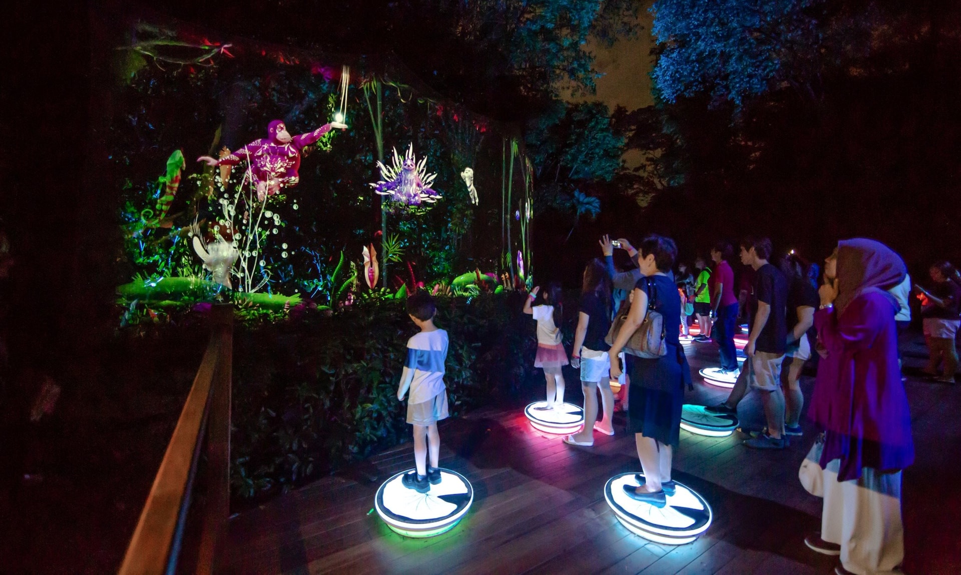 moment_factory_rainforest_lumina-3-.jpg