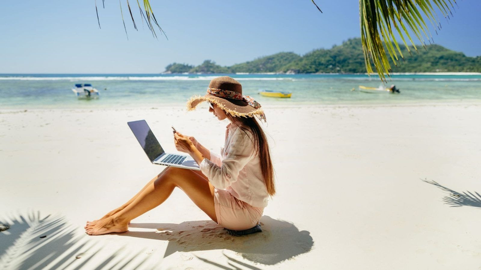 best-beaches-for-digital-nomads.jpg