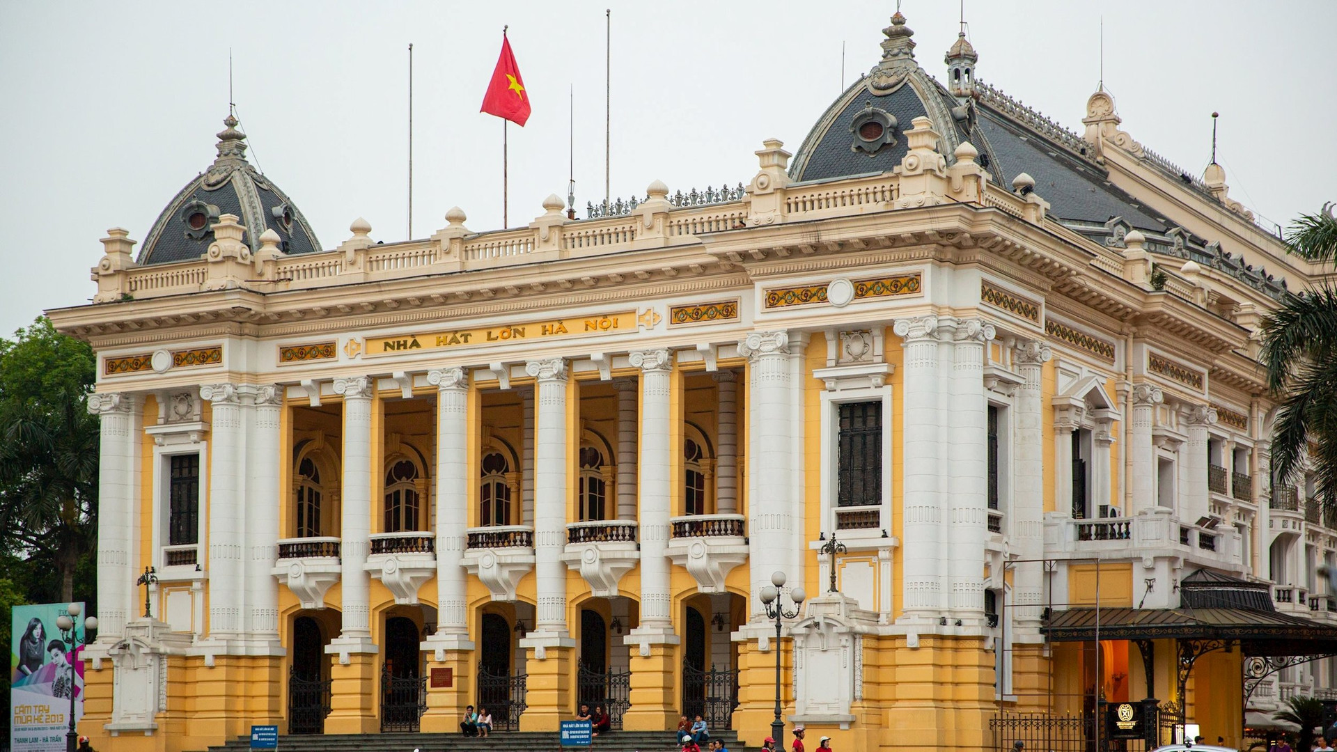 527031-hanoi-opera-house.jpg