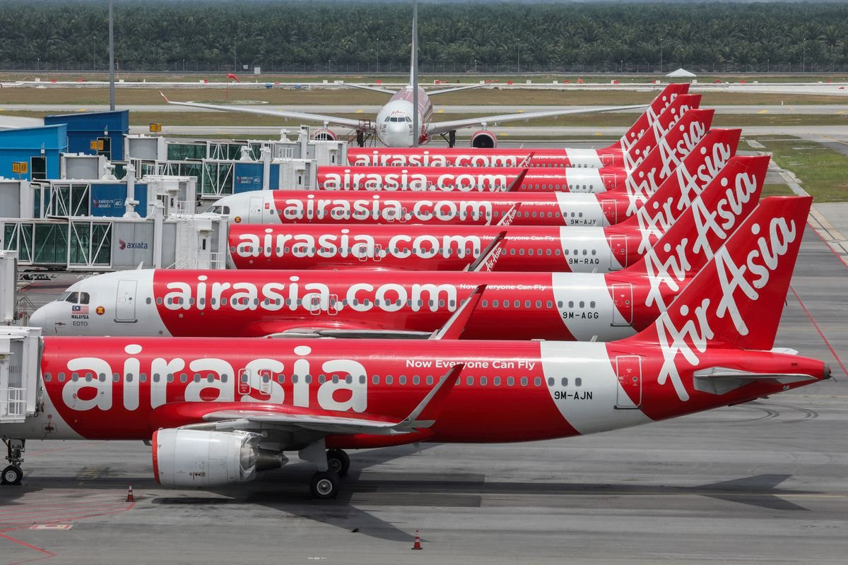 AirAsia là hãng hàng không lớn thứ 4 ở châu Á. Ảnh: Reuters.