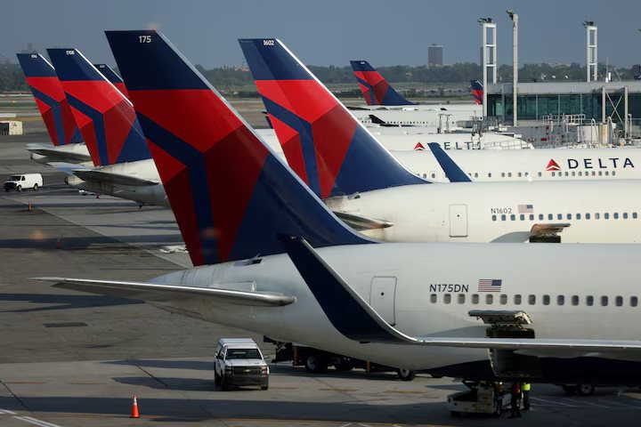 Delta Air Lines là hãng hàng không Mỹ chịu thiệt hại nặng nhất sau sự cố CrowdStrike ngày 19/7. Ảnh: Reuters.