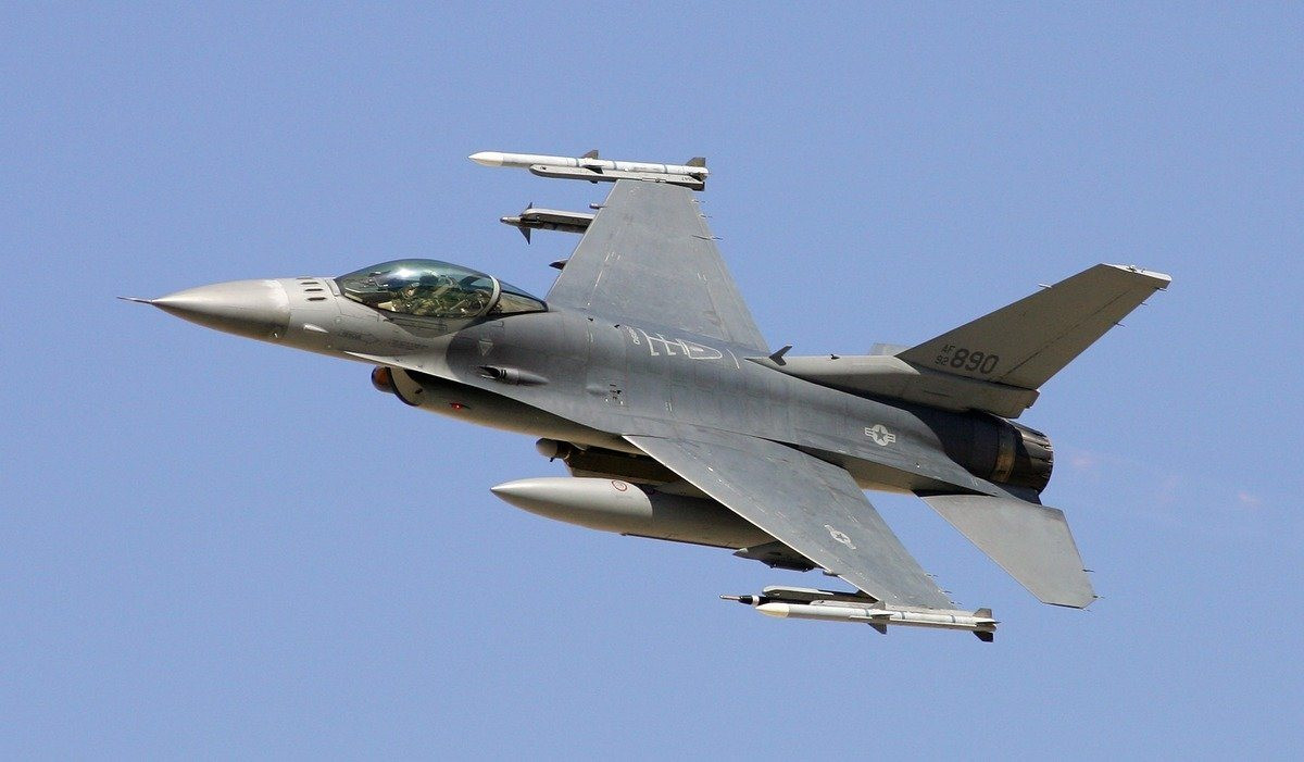 f-16-jet.jpg