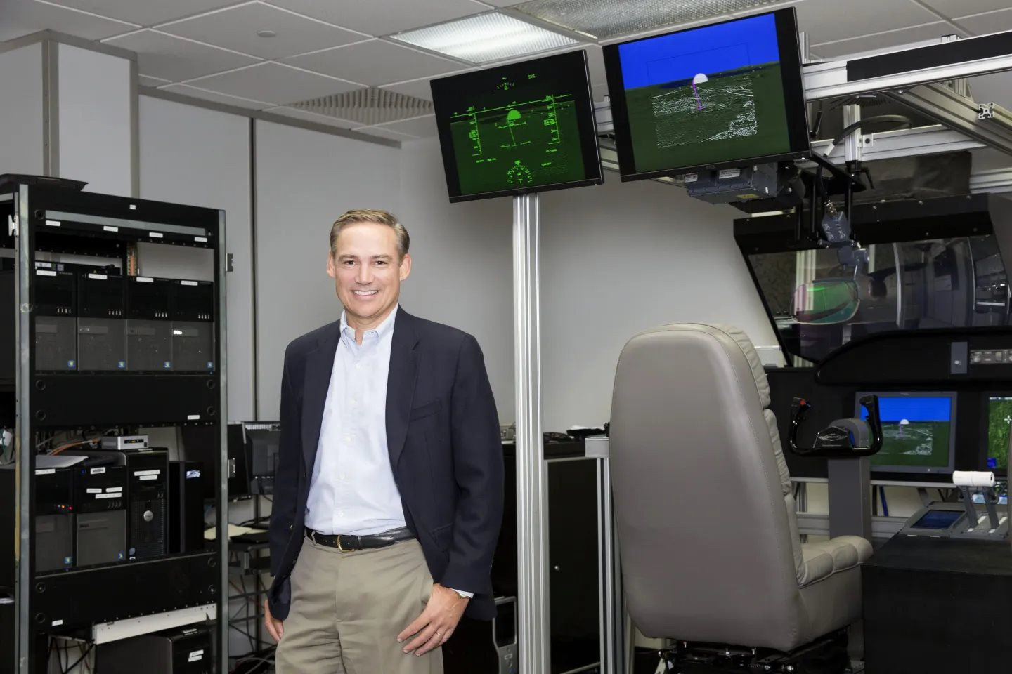 Ông Kelly Ortberg thời còn làm CEO ở Rockwell Collins. Ảnh: Getty.