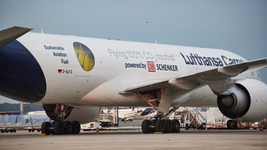 lufthansa-cargo-and-db-schenker-show-joint-commitment-on-an-aircraft.jpg