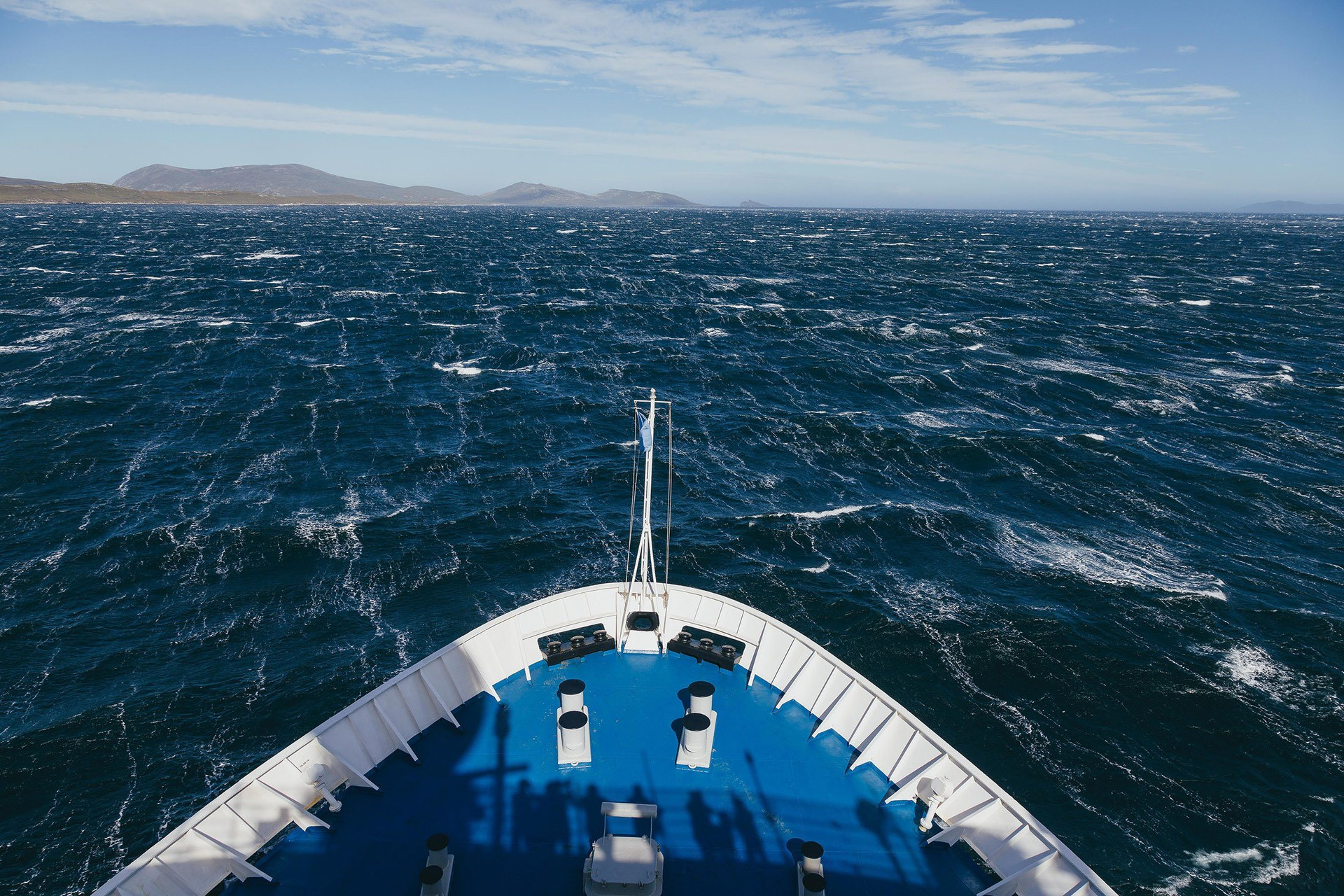 Các chuyến bay này thường có điểm đến là Patagonia, khu vực cực Nam của Nam Mỹ. Sau đó, hành khách phải lên tàu thám hiểm hoặc du thuyền để khám phá vùng đất này. Ảnh: Silversea.