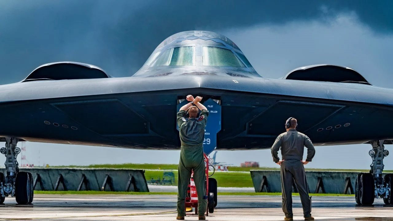 B-2 Spirit Stealth Bomber (6)