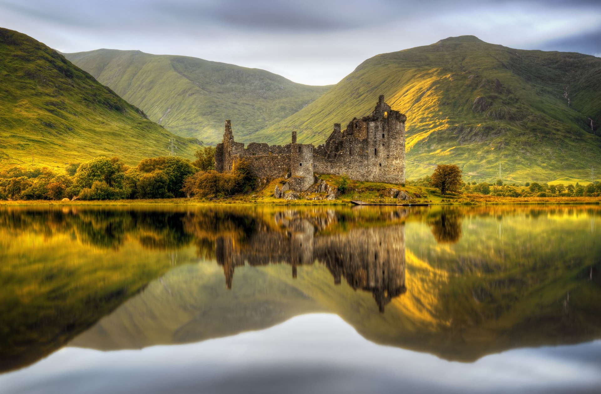 kilchurn-sunset-royalty-free-image-1649844859.jpg