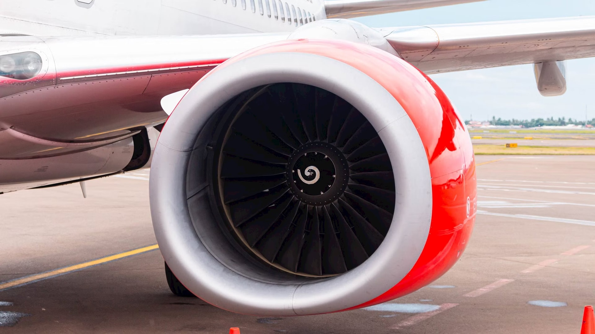 a-close-up-of-a-malindo-air-boeing-737-800-cfm56-engine.jpeg