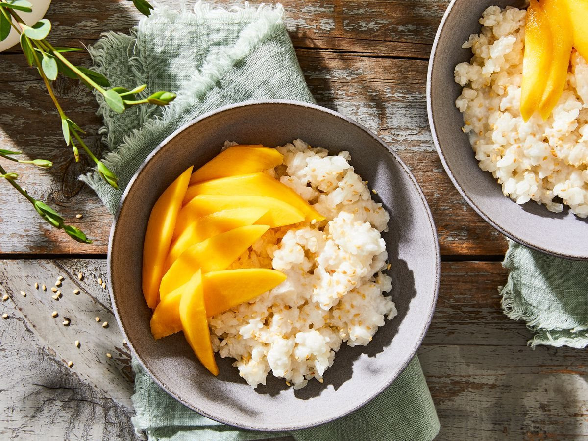 b0494d96-3f4c-4ae1-bacf-d5f5fb994579-2021-0611_mango-sticky-rice_3x2_julia-gartland_214.jpg