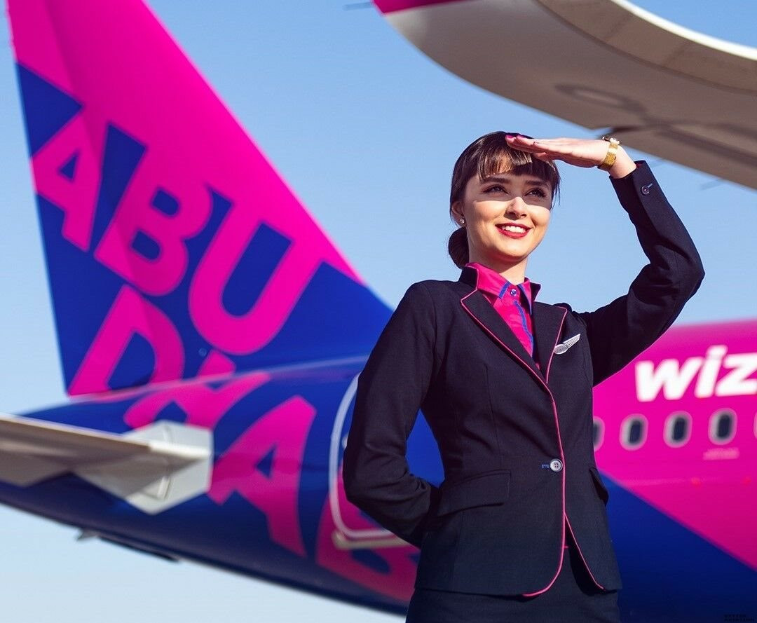 wizz-air-cabin-crew_1.jpg