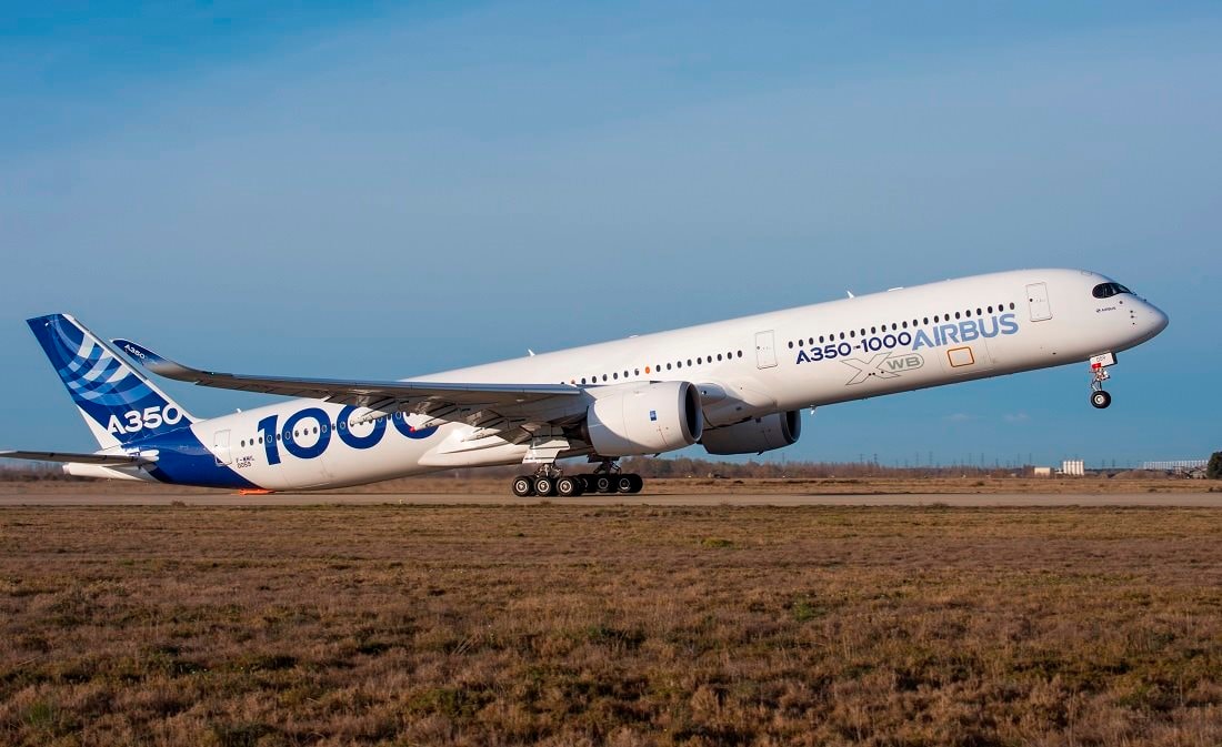 Máy bay đầu tiên của Airbus có thể tự động lăn bánh, cất cánh và hạ cánh. Ảnh: Flight Global.