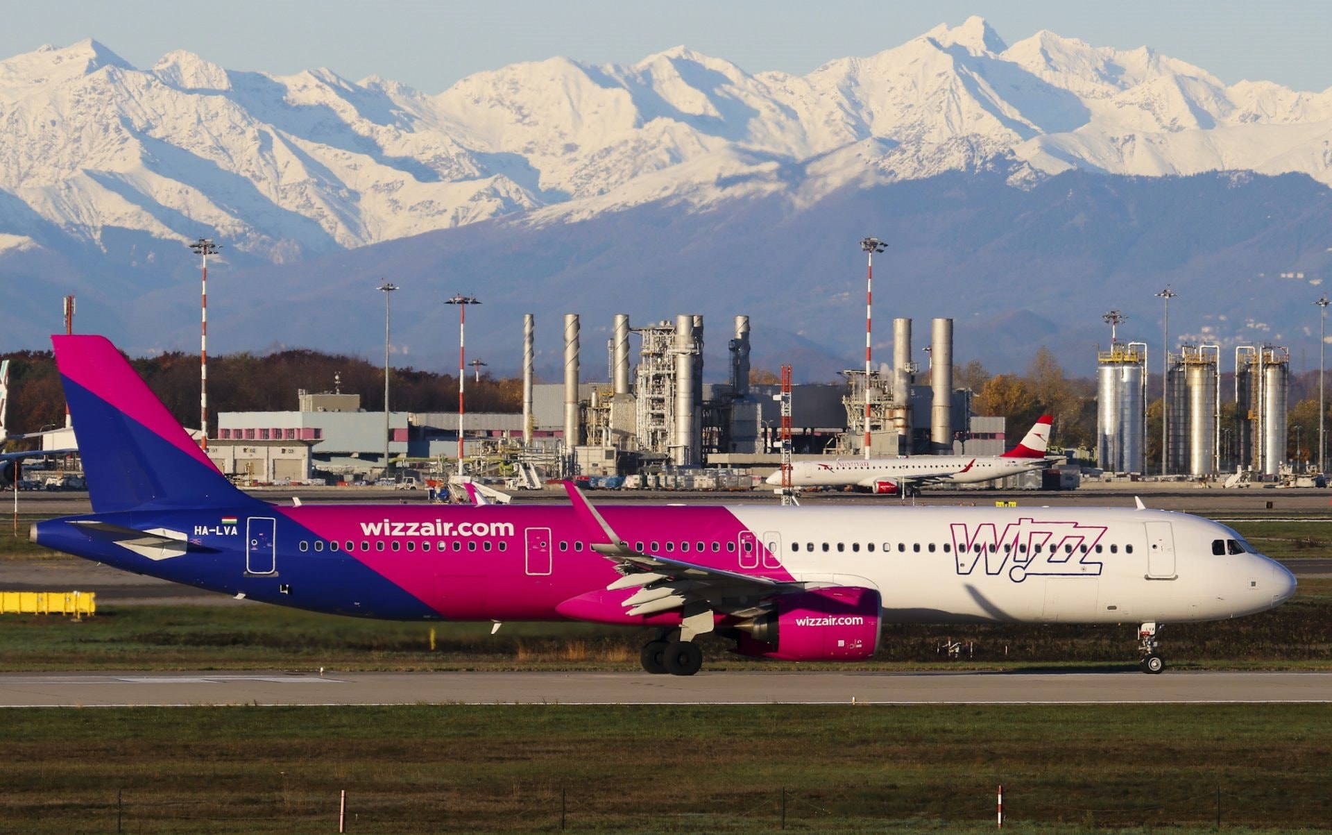 wizz-air-a321neo-mxp-fabian-behr-1920x1203.jpg