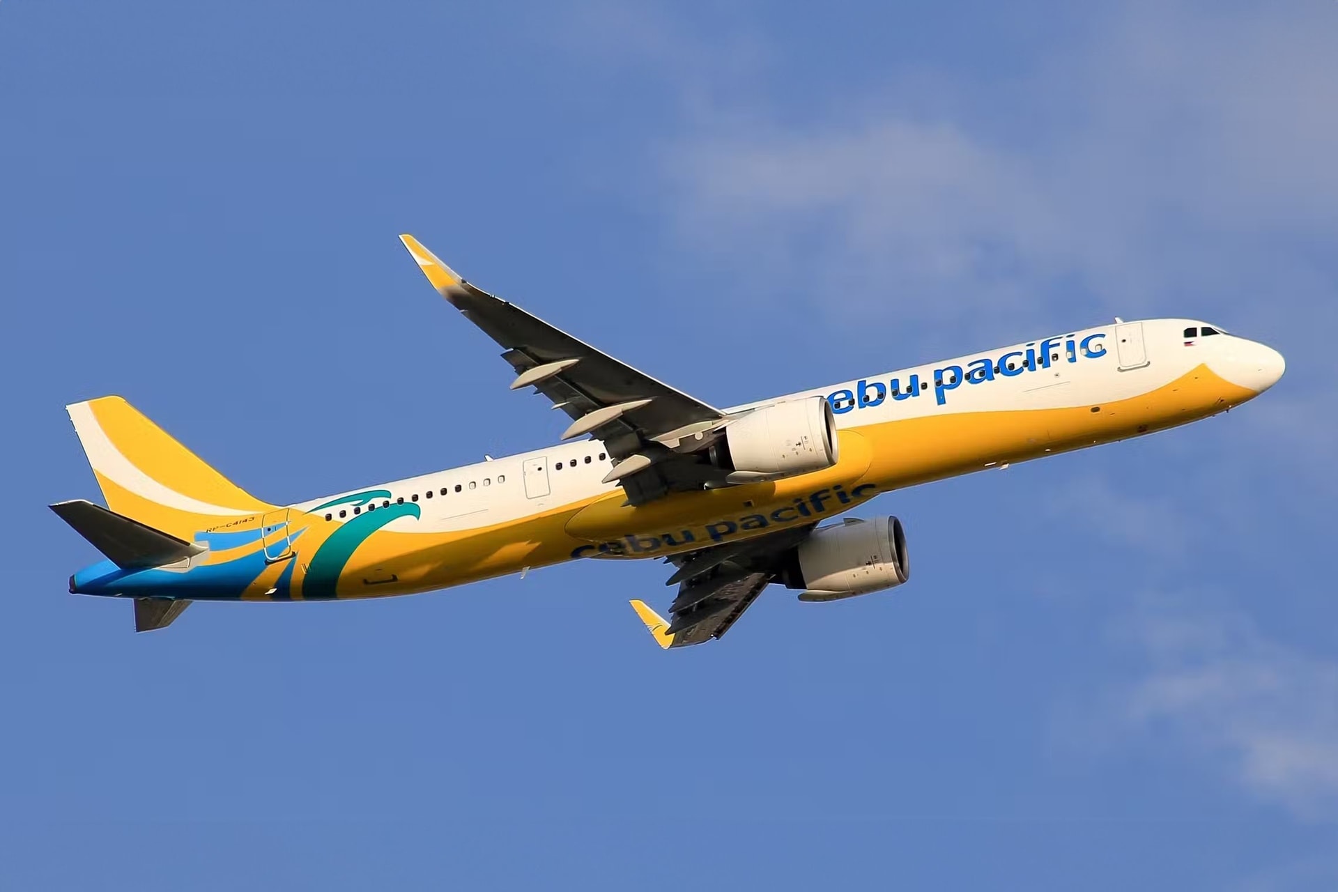 cebu-pacific-air-airbus-a321neo-departing-ho-chi-minh-city-shutterstock_2486837653(1).jpg