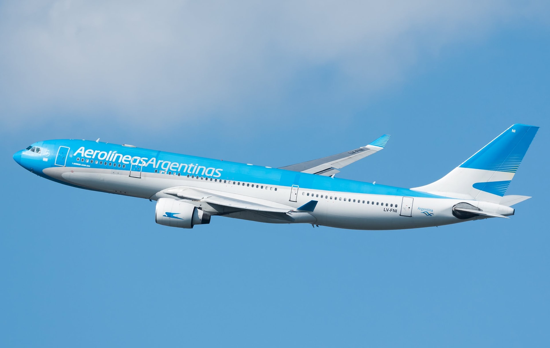 aerolineas-a332-jfk-ben-suskind.jpg