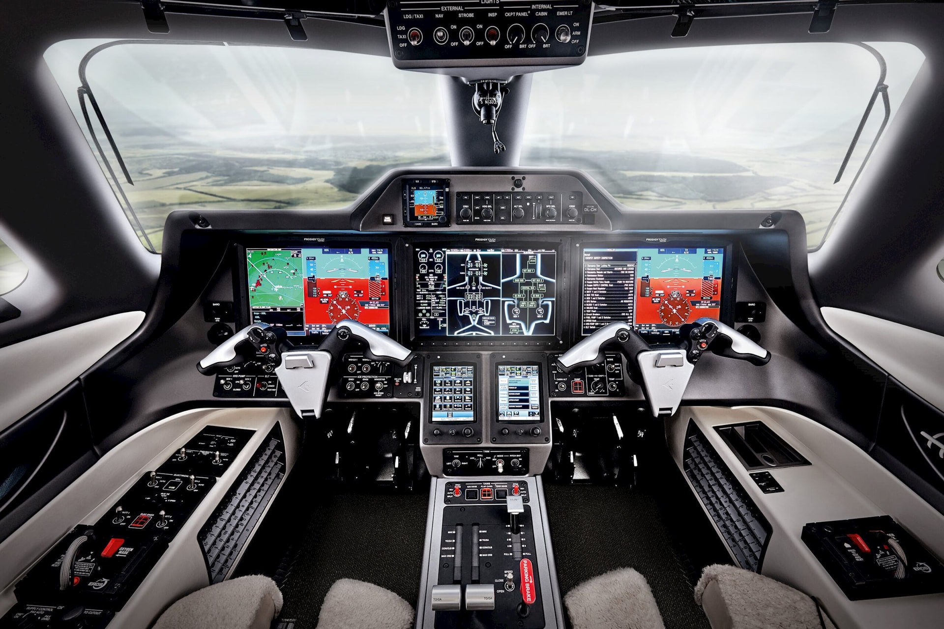 phenom-300e-cockpit-scaled.jpg