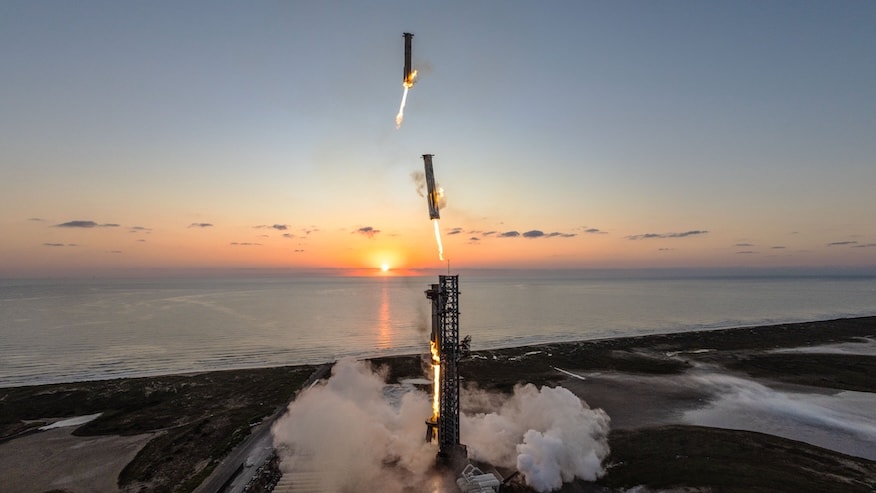 Tên lửa đẩy Super Heavy của SpaceX đang trên đường hạ cánh xuống tháp phóng 