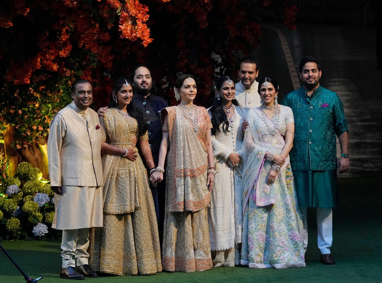 anant-ambani-radhika-merchant-wedding-embed03.jpg