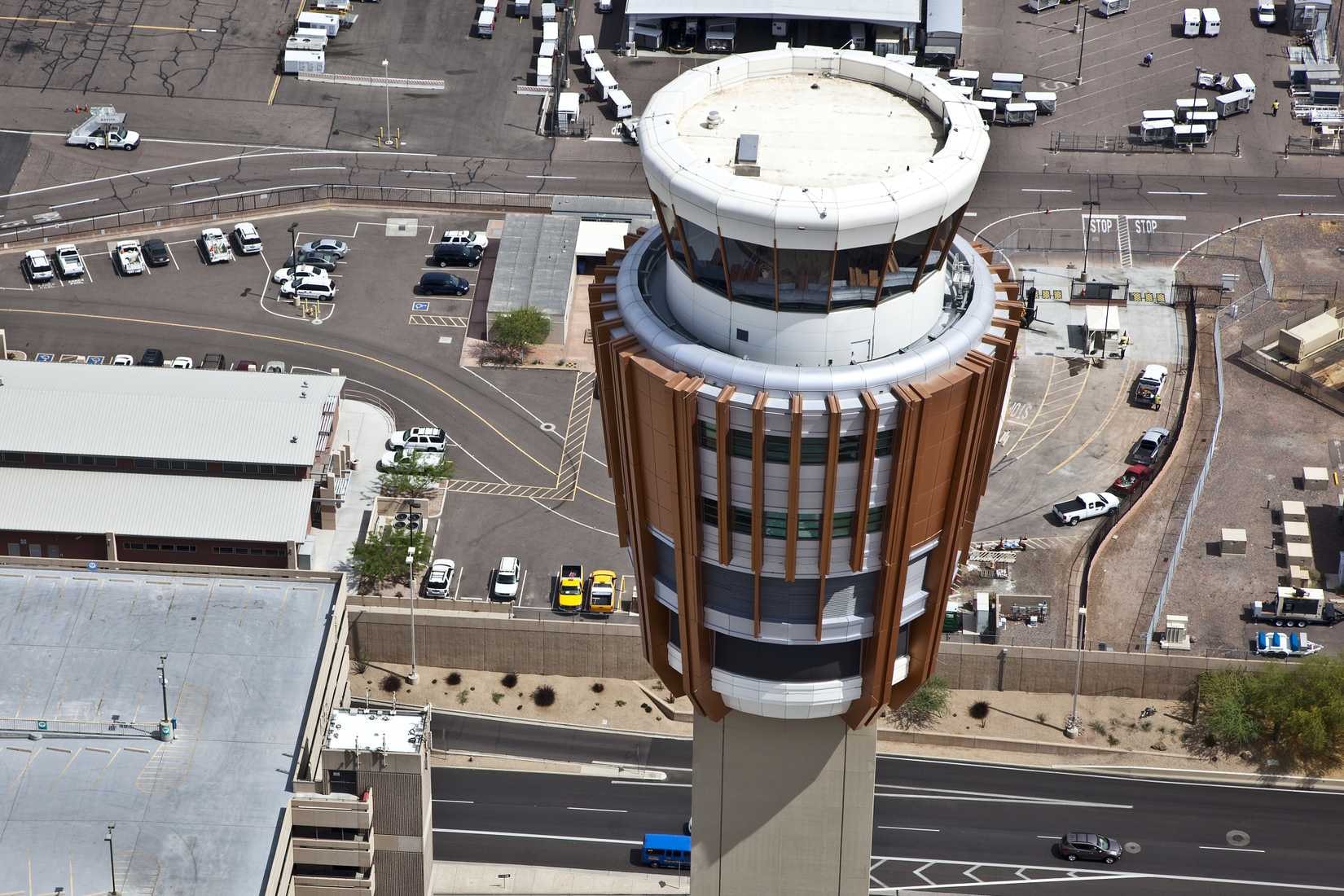 air-traffic-control-atc-tower-at-pheonix-sky-harbor-international-airport-phx.jpg