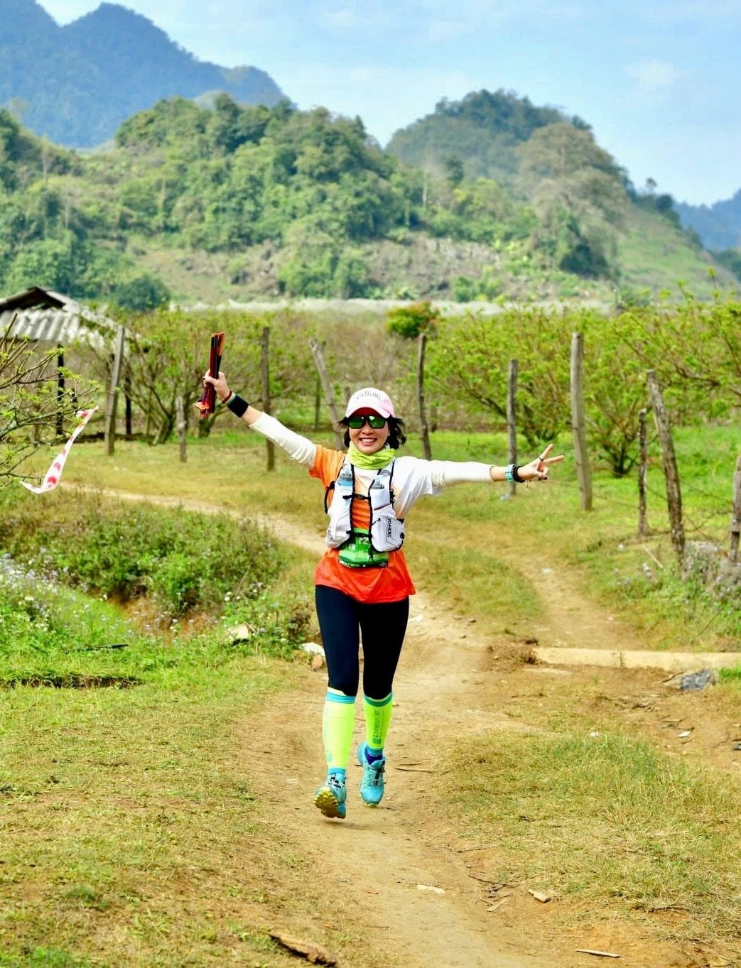 Trước khi đến với leo núi, chị Thanh Bình từng là một vận động viên chạy bộ với thành tích đáng nể khi hoàn thành nhiều đường chạy marathon.