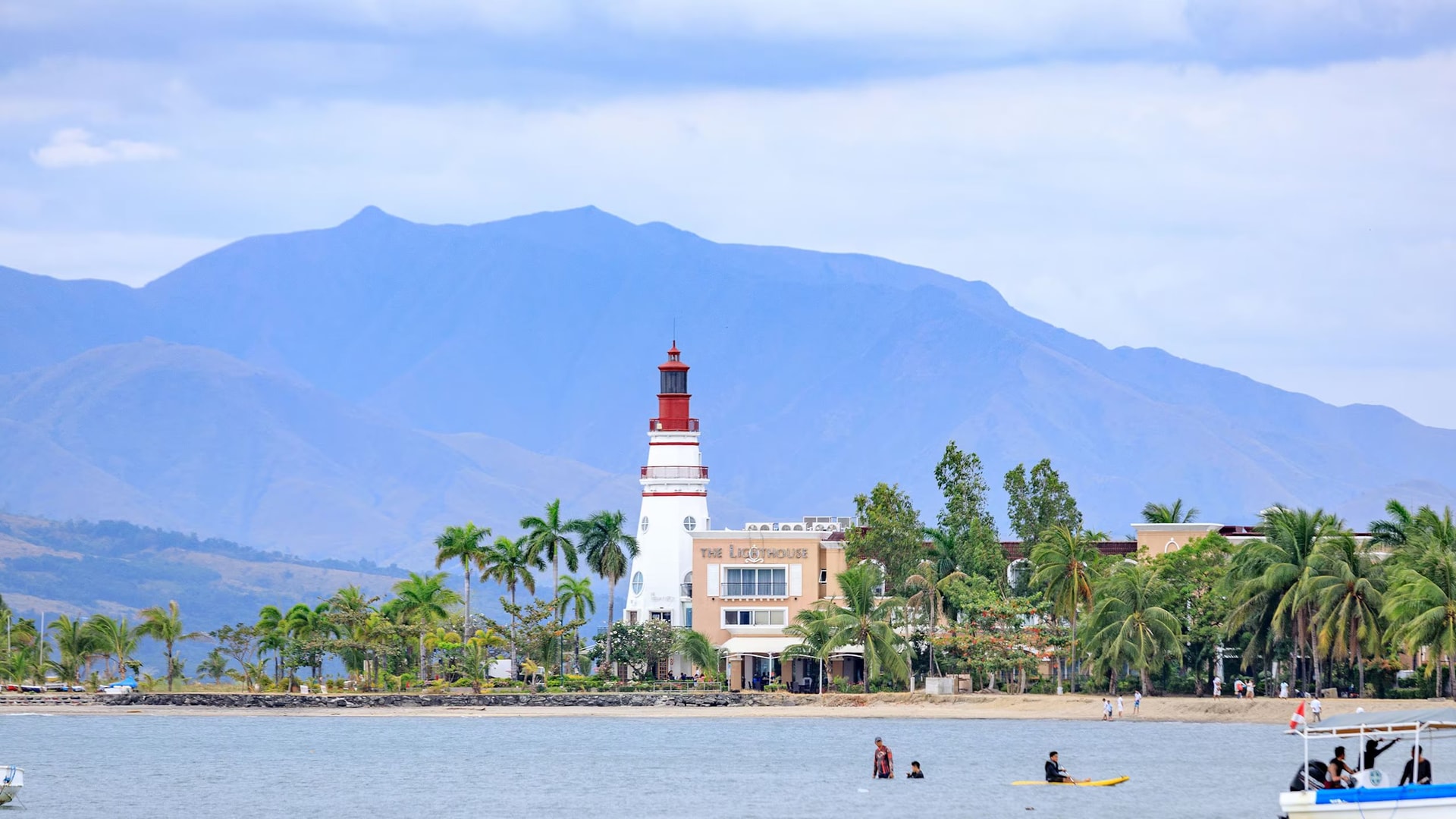 subic-bay-lighthouse-philippines-2560x1440.jpg