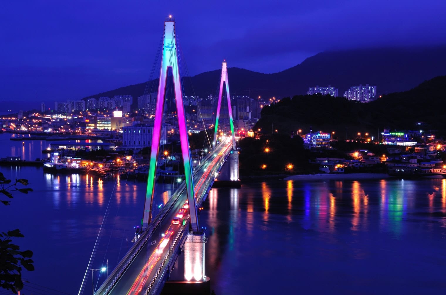 yeosu-dolsan-bridge.jpg