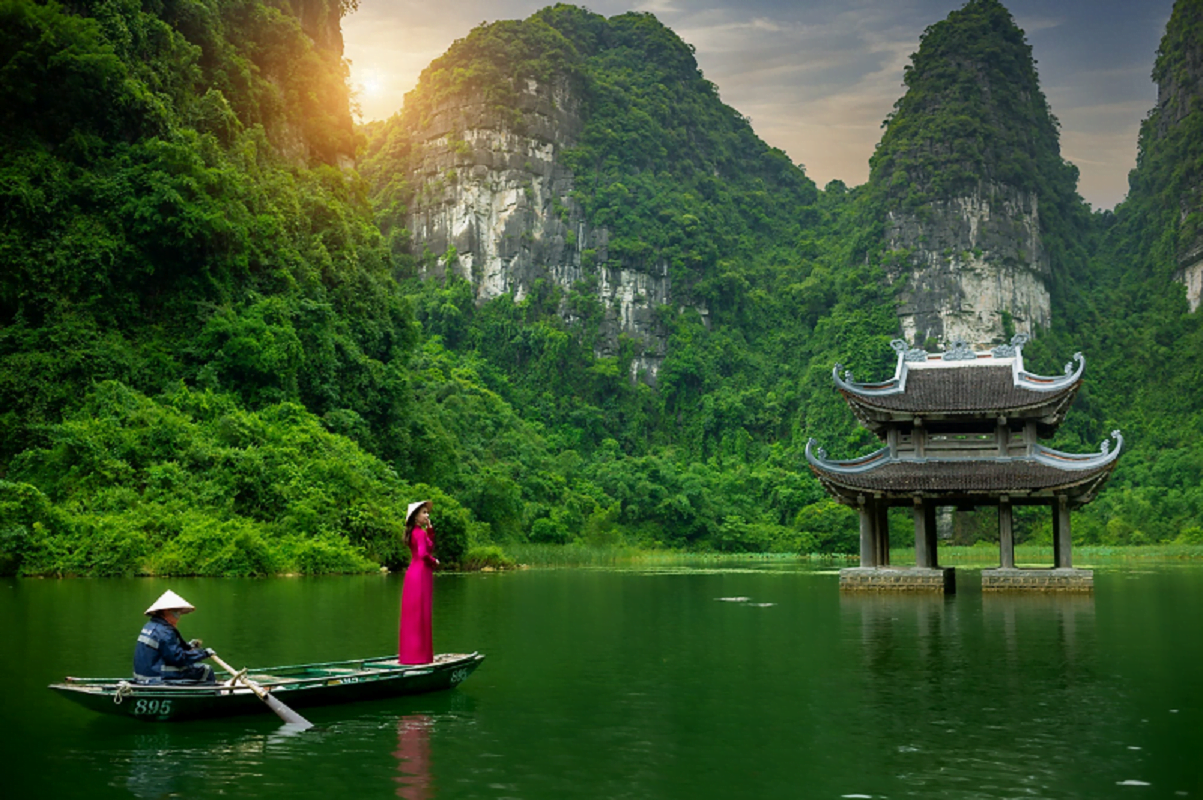 take-a-ninh-binh-2-day-1-night-tour-to-go-sightseeing.png