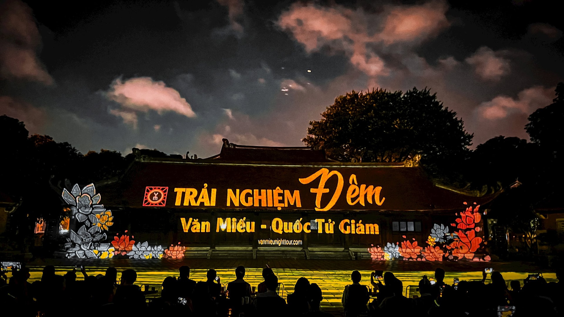 tinh-hoa-dao-hoc-cua-nguoi-viet-qua-tour-dem-van-mieu-quoc-tu-giam-145239.jpg