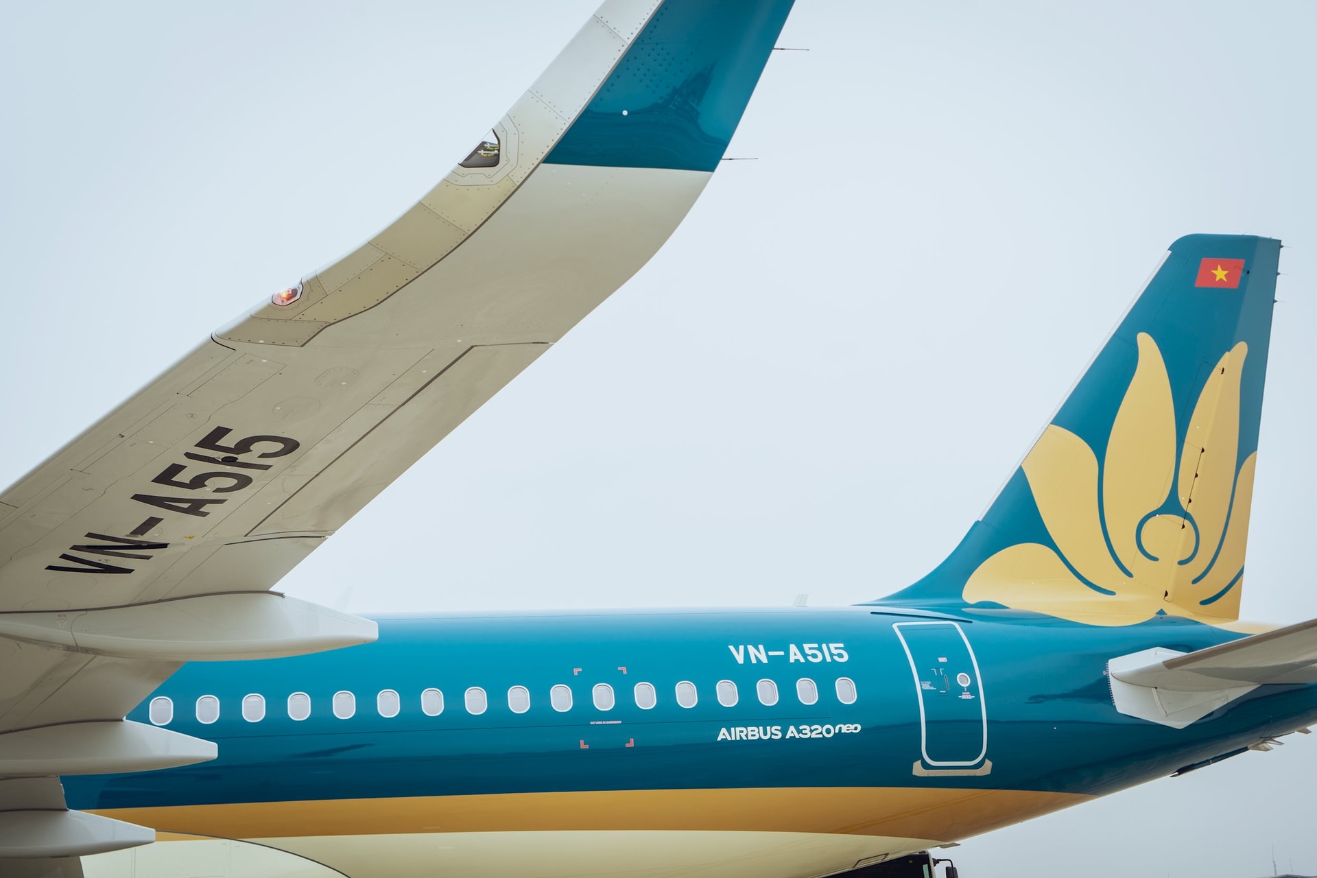 Ảnh 4. Vietnam Airlines đã tiếp nhận 1 chiếc A320neo mang số hiệu VN-A515 trong ngày 7_12 