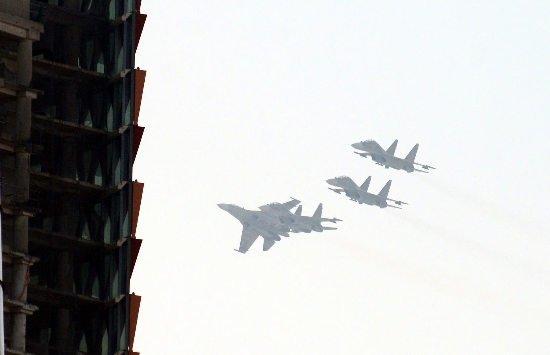 opensky_12-0e71af168698bbabb0dc8cb4cb42483d.jpg