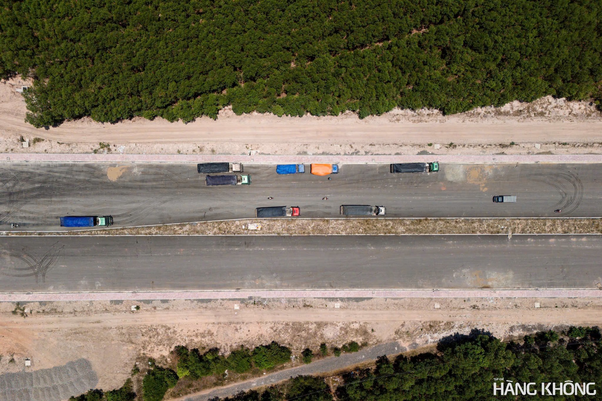 opensky_bafb59fe6df4d8aa81e59.jpg