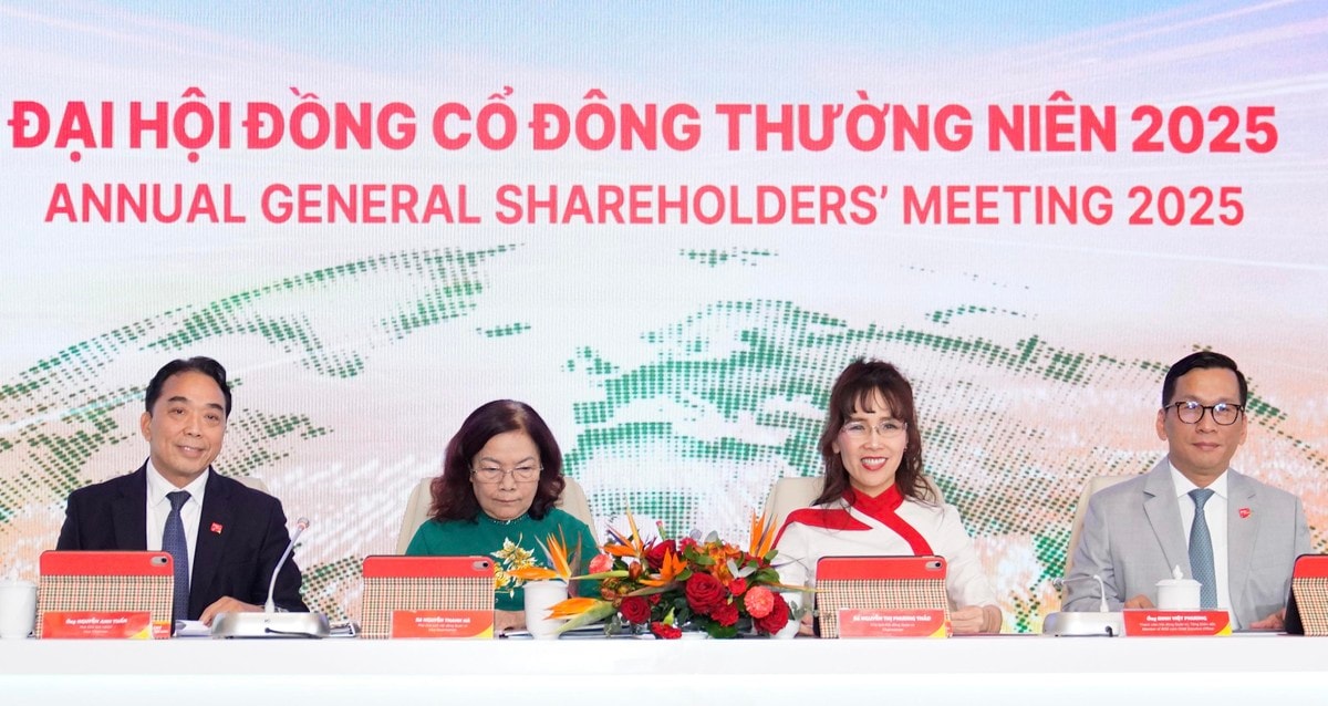 doan-chu-tich-vietjet-7001-2859.jpg