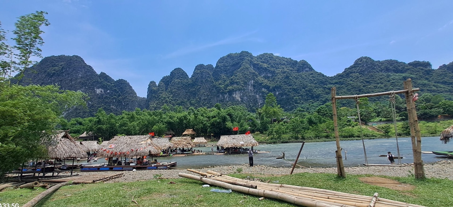 ve-may-bay-tang-cao.jpg