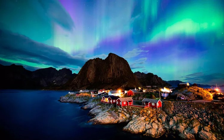lofoten-islands-norway-aurora-borealis-northern-lights-norwaylights1017-20d82f5331f342099cdb418e95809dad.jpg