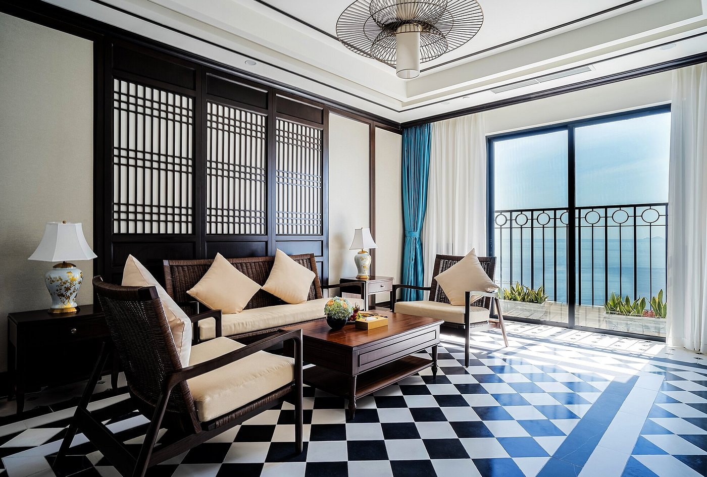 royal-suite.jpg
