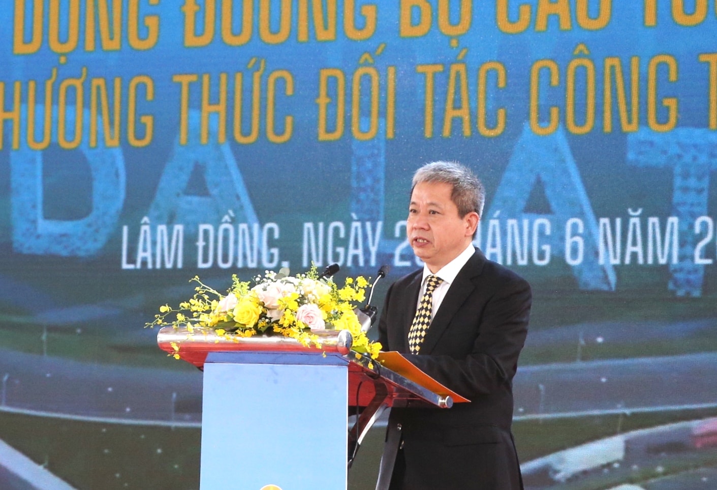 ông Doãn Tuấn Anh, Liên danh nhà đầu tư