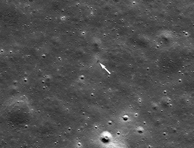 NASA chụp ảnh điểm va chạm của tàu đổ bộ ispace gần điểm hạ cánh dự kiến