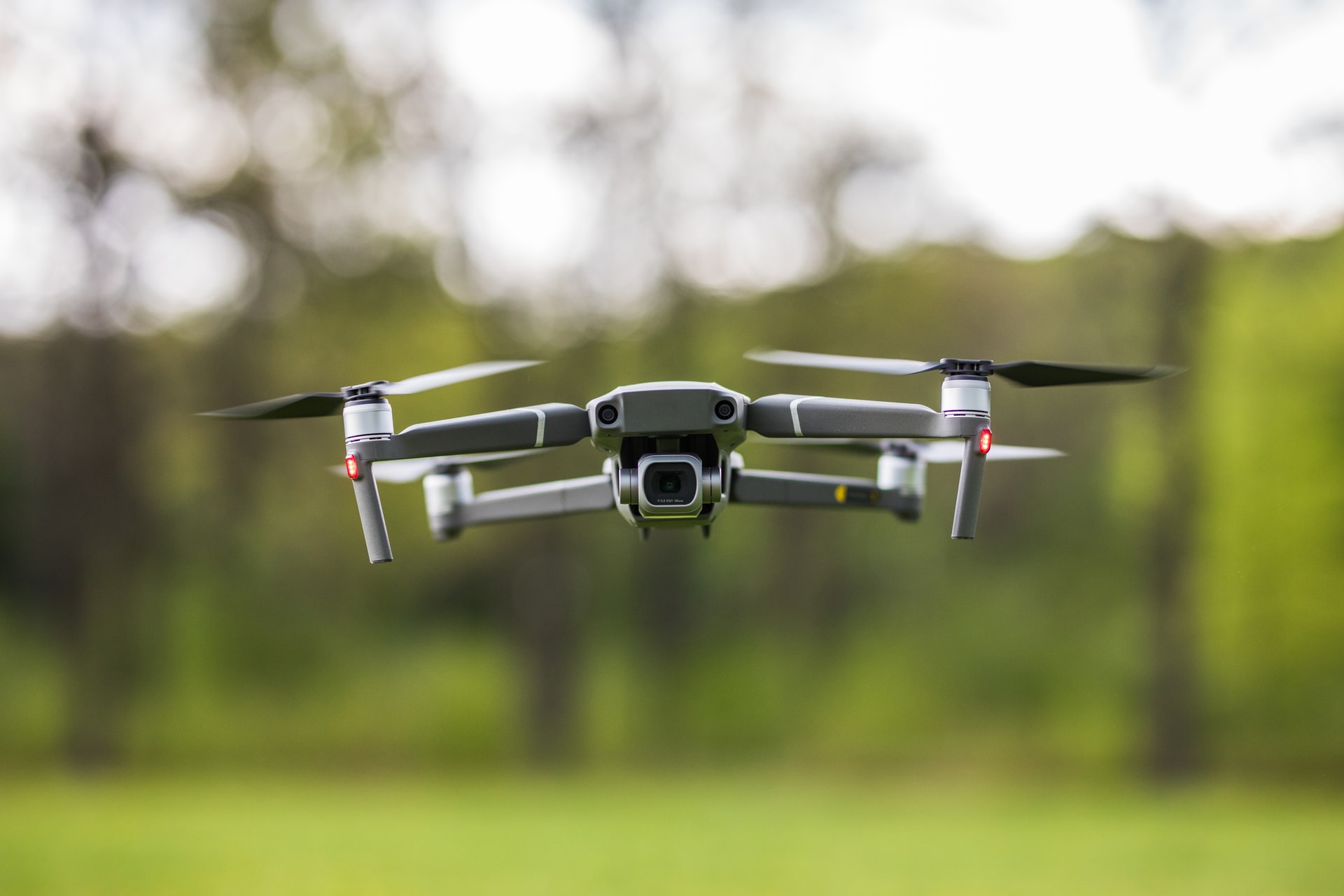 Máy bay không người lái (UAV): Tương lai của vận chuyển hàng không đô thị