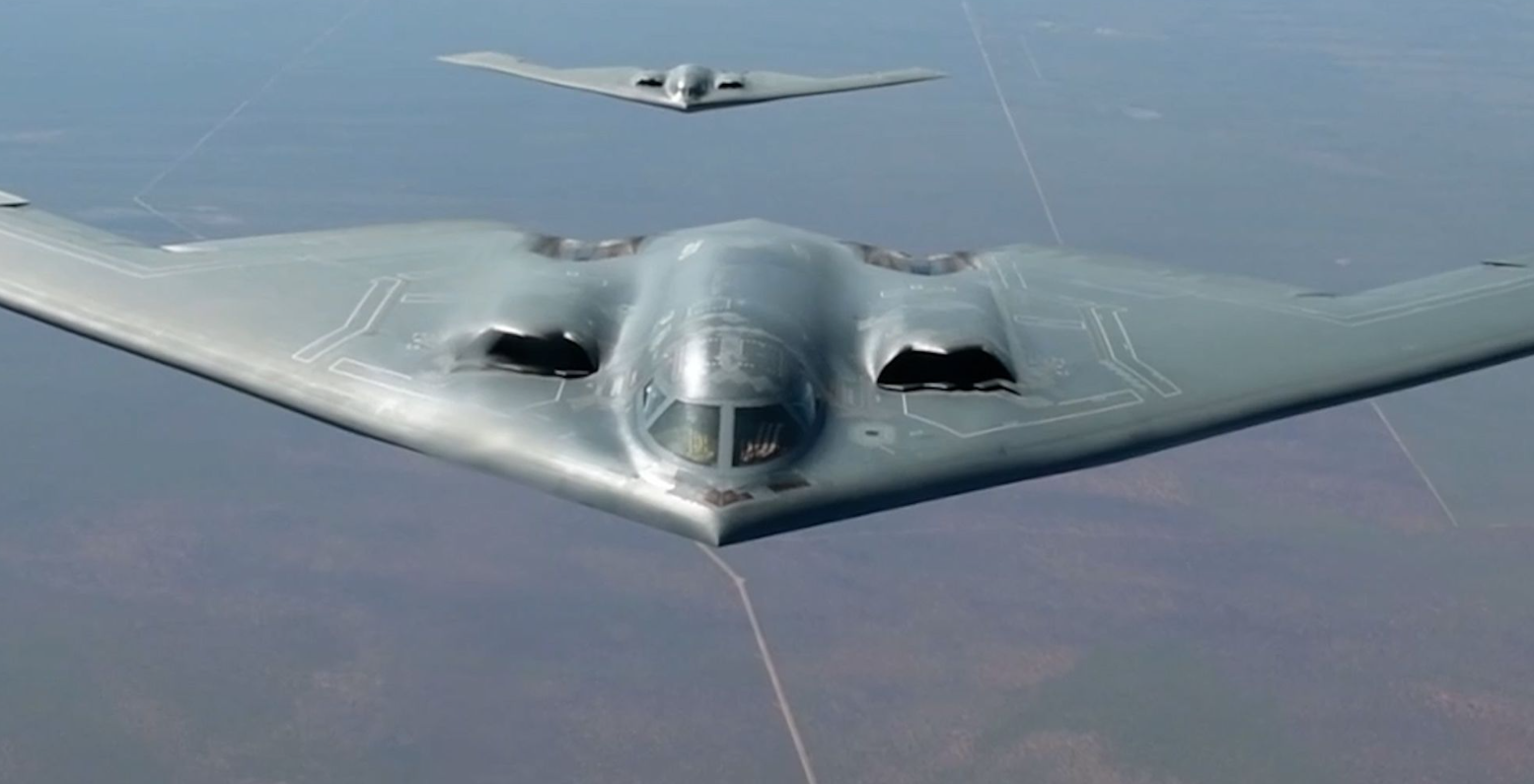Máy bay ném bom tàng hình B-2 Spirit của Không quân Mỹ là tâm điểm chú ý trong đợt không kích các cơ sở hạt nhân Iran hôm 22/6. Ảnh: CNN