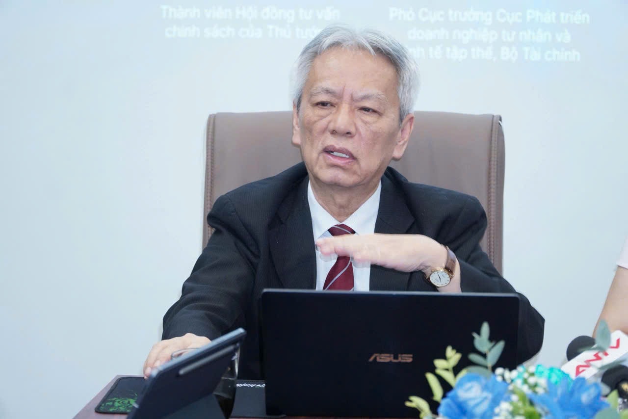 Mr Nguyen Si Dung