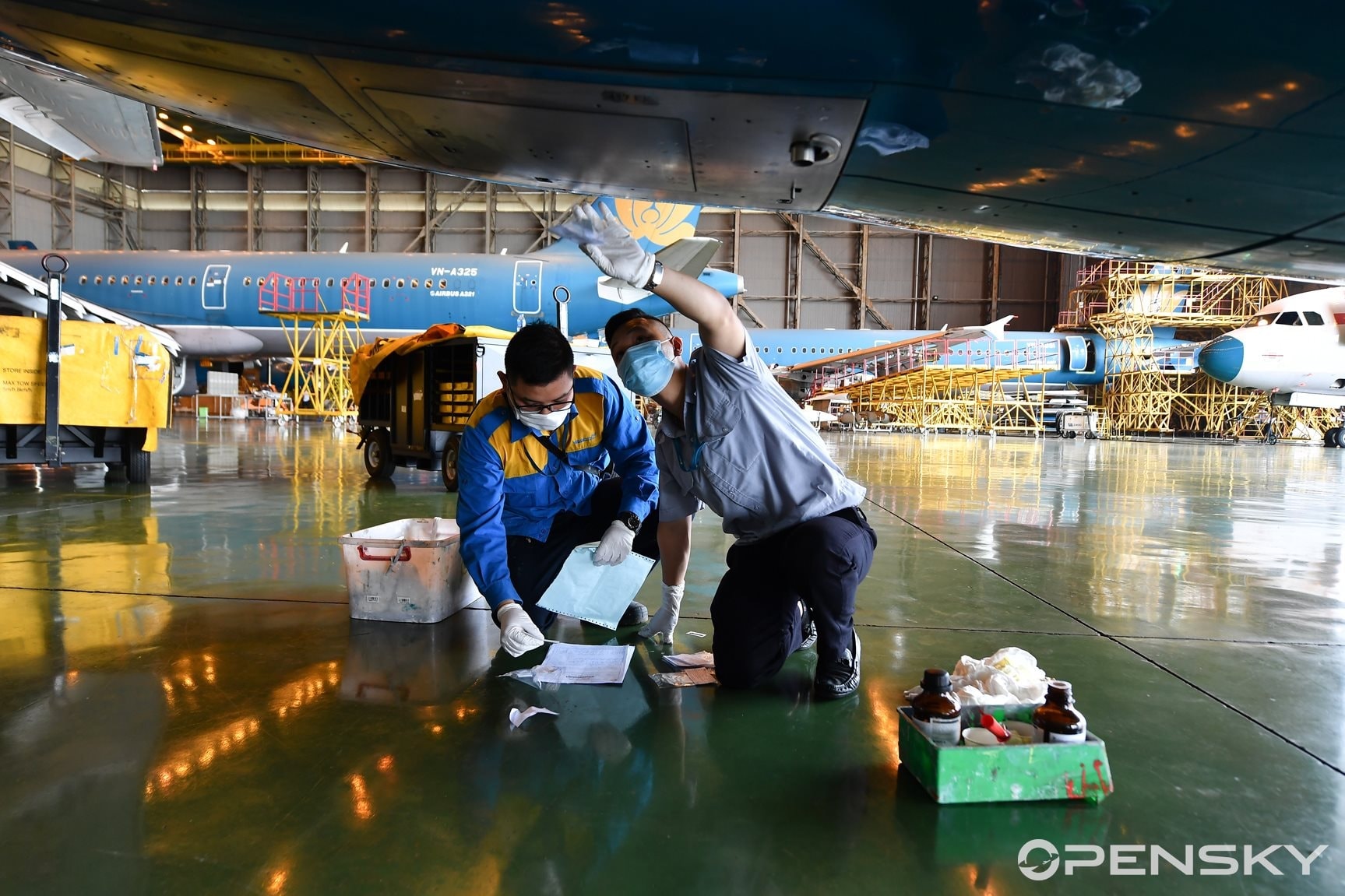 opensky_anh_-khanh-huyen-0fb4a49b39a18800ce8f8cade727b778.jpg