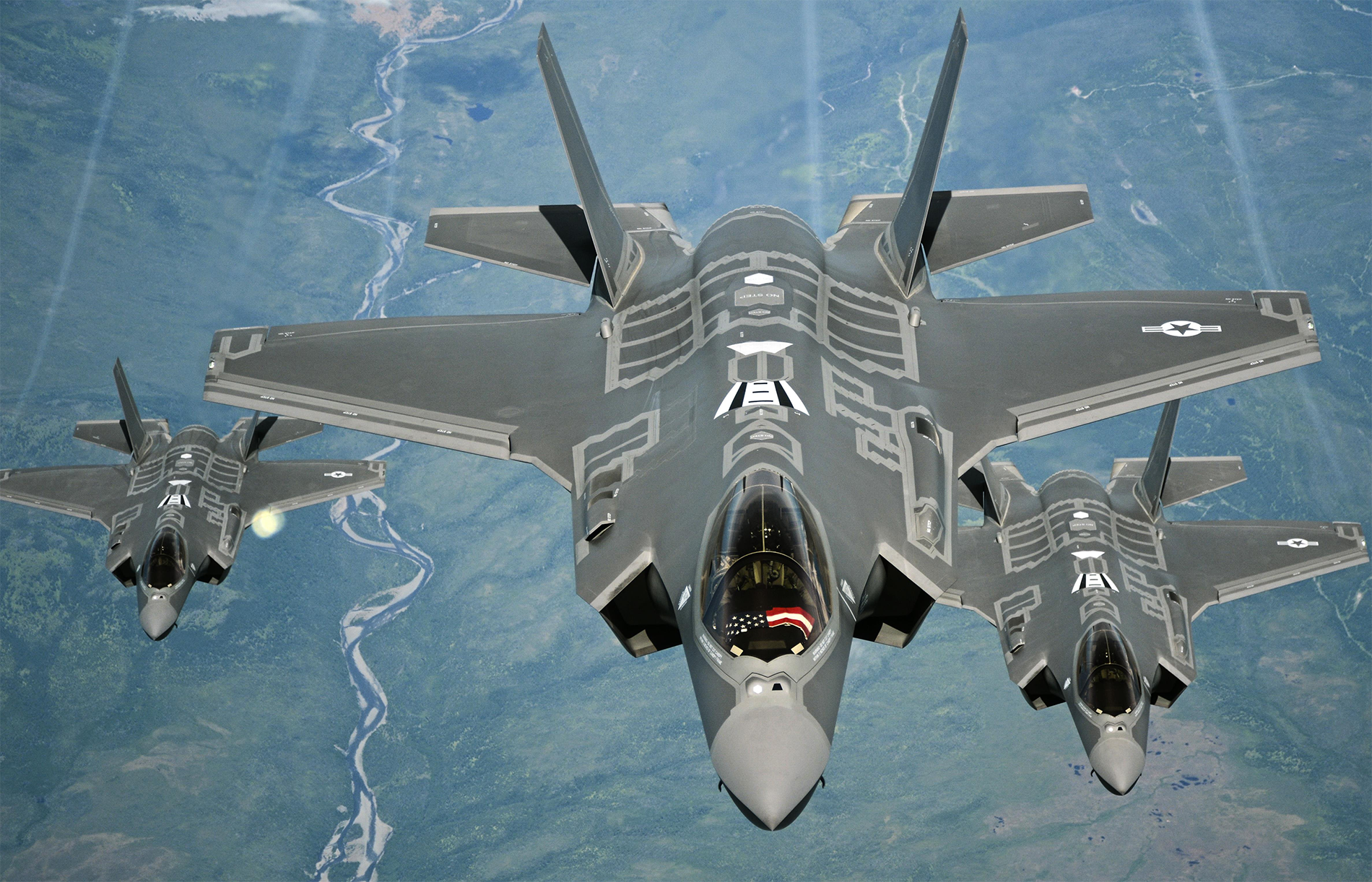 may bay F-35A